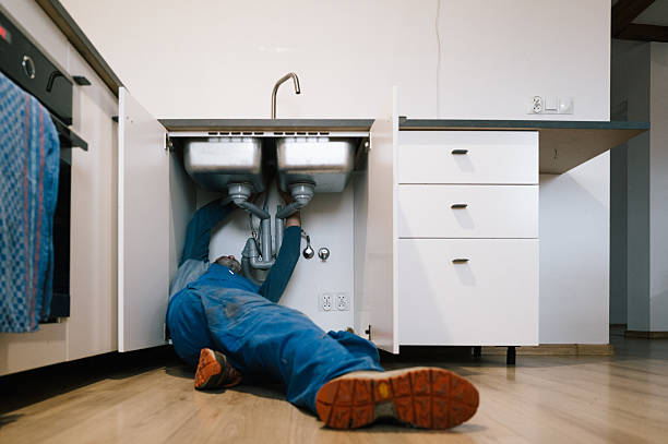 Professional Pipe Repair technician working in Pescadero, CA